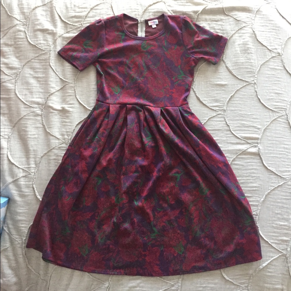 LASTCHANCE Lularoe Amelia M PurpleRedGreen Floral